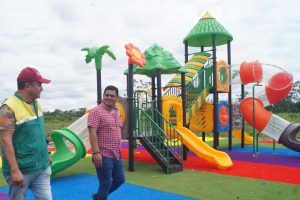 ALCALDE VISITÓ LOS NUEVOS Y MODERNOS PARQUES RECREATIVOS PARA LOS NIÑOS DE DIFERENTES SECTORES RURALES DEL CANTÓN VALENCIA.