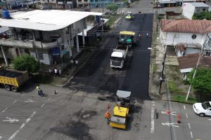 MUNICIPIO CONTINÚA CON EL TRABAJO DE MEJORAMIENTO VIAL EN CALLES DEL CENTRO DE VALENCIA