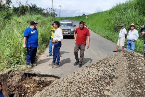 MUNICIPIO, PREFECTURA Y COMUNIDAD SOLUCIONARON SOCAVAMIENTO QUE SE PRESENTÓ EN EL SECTOR DE LA FEDERICO INTRIAGO